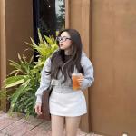 Áo khoác boxy lửng nỉ mềm mịn in logo nổi Nevermore Polime, thời trang hot trend, phong cách năng động, dễ phối quần jean, chân váy, phù hợp nhiều độ tuổi, mang lại sự tự tin và cá tính.