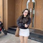 Áo khoác boxy lửng nỉ mềm mịn in logo nổi Nevermore Polime, thời trang hot trend, phong cách năng động, dễ phối quần jean, chân váy, phù hợp nhiều độ tuổi, mang lại sự tự tin và cá tính.