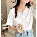 Áo thun nữ cổ xẻ cotton mềm mịn, phong cách Hàn Quốc, trẻ trung, dễ phối đồ, phù hợp đi học, đi chơi, dạo phố, tạo điểm nhấn cá tính cho outfit hàng ngày.