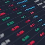 Claude vượt S&P 500 và câu hỏi lớn về khả năng duy trì lợi nhuận
