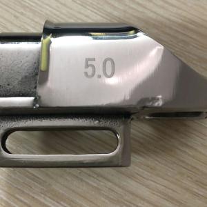 Đầu cữ máy may viền nệm 5.0, phụ kiện công nghiệp chính hãng, tối ưu đường may chuẩn xác, bền bỉ, hỗ trợ sản xuất nệm sofa gối, nâng cao năng suất và chất lượng sản phẩm nội thất.