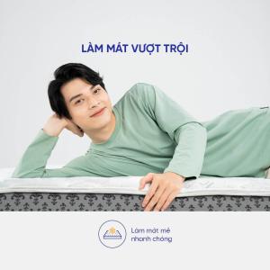 Nệm lò xo túi Amando Faro, thiết kế đa tầng, Gel Memory Foam Lumbar Support, PU foam đàn hồi, lõi cao su ôm sát, nâng đỡ 5 vùng cơ thể, bảo vệ cột sống, giấc ngủ êm ái và khỏe mạnh.