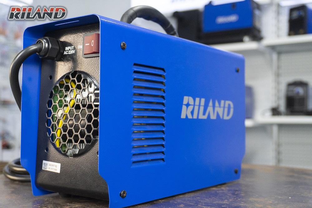 Máy Hàn Que RILAND ARC 250GE, Công Nghệ IGBT Siêu Bền, Hàn Êm, Tiết Kiệm Điện, Thiết Kế Gọn Nhẹ, Chống Dính Que, Phù Hợp Cho Thợ Cơ Khí Và Công Trình Dân Dụng