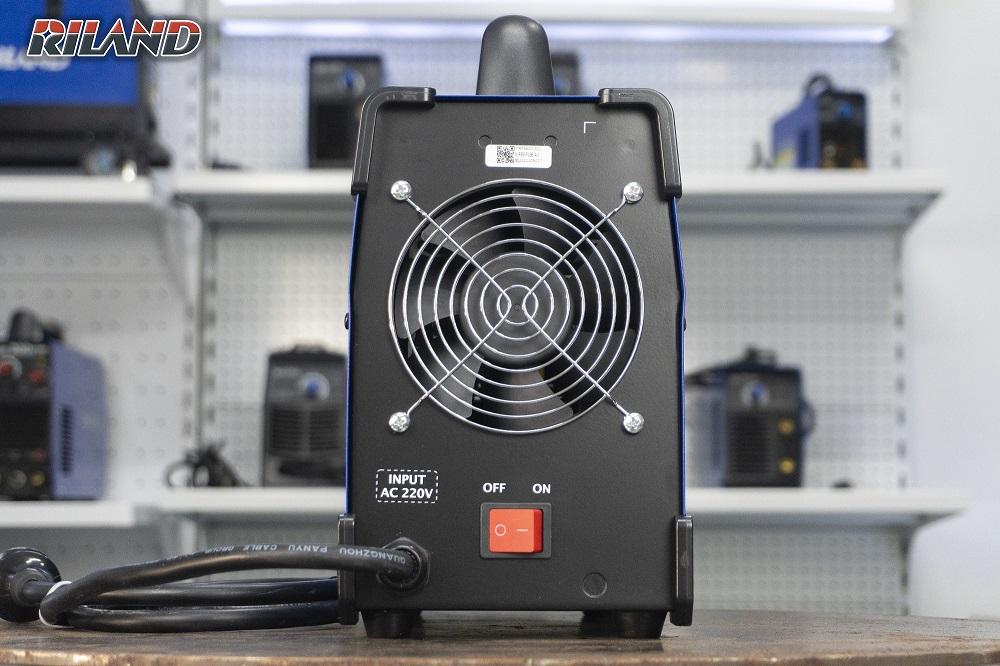 Máy hàn RILAND ARC 200T, công nghệ MOSFET 12 bo + ARC FORCE & HOT START, hàn que Ø1,6-3,2mm (kéo que 4,0mm), thiết kế mặt đồng hồ, tản nhiệt mới, tiết kiệm điện, bền bỉ