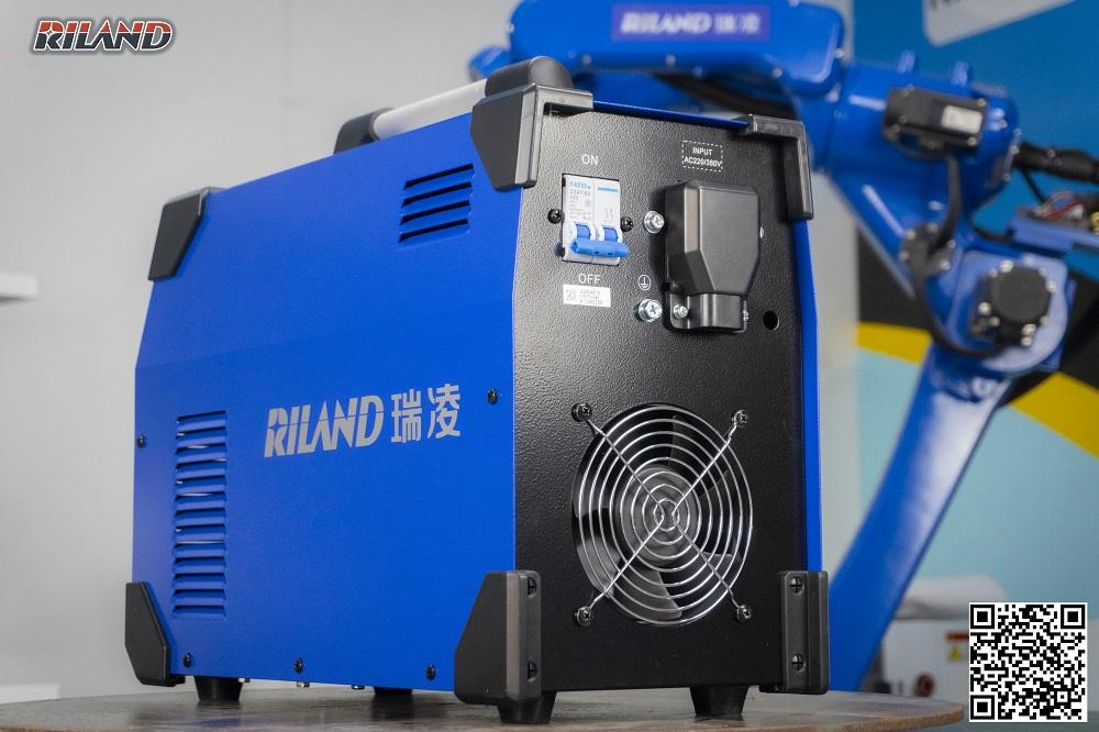 Máy hàn Riland ARC 315D, hiệu suất 85%, hồ quang sáng mịn, giảm thiểu bắn tóe, mang lại mối hàn chuyên nghiệp cho cơ khí và công trình