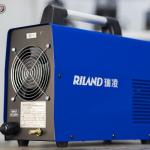 Máy hàn Riland WS 200S TIG & MMA 10-200A cho thợ cơ khí, hiệu suất cao, khởi hồ quang ấn tượng, màn hình LED hiển thị dòng hàn rõ rệt, tiết kiệm điện, mối hàn đẹp – lý tưởng cho xưởng và công trình